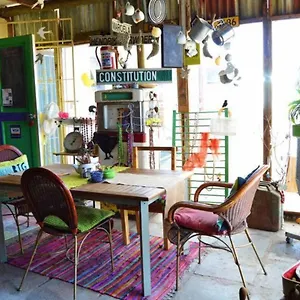 https://suzies-coffee-shop-accommodation.hotels-capetown.com